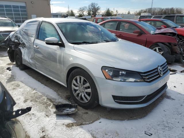 Photo 4 from auction – 2015 VOLKSWAGEN PASSAT S with VIN 1VWAT7A34FC008801