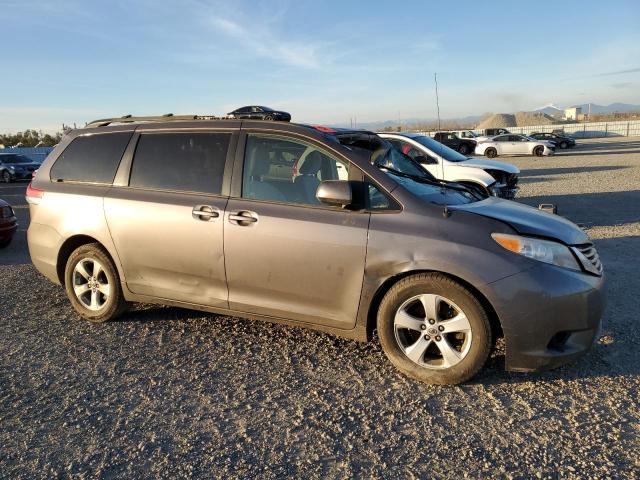 Photo 4 from auction – 2013 TOYOTA SIENNA LE with VIN 5TDKK3DC4DS301236