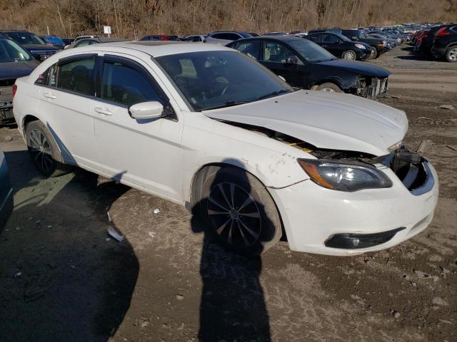 Photo 4 from auction – 2013 CHRYSLER 200 LIMITE with VIN 1C3CCBCG8DN736819