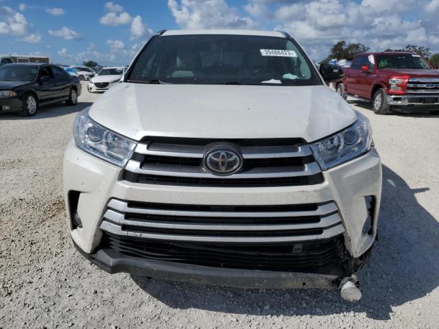 Photo 5 from auction – 2017 TOYOTA HIGHLANDER with VIN 5TDJZRFH2HS455176