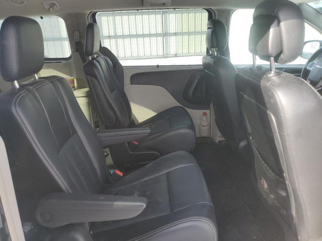 Photo 10 from auction – 2014 CHRYSLER TOWN & COU with VIN 2C4RC1BG8ER454332