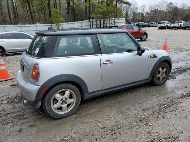 Photo 3 from auction – 2008 MINI COOPER with VIN WMWMF33578TT62875