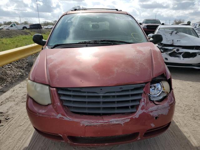 Photo 5 from auction – 2005 CHRYSLER TOWN & COU with VIN 2C4GP54L85R582597
