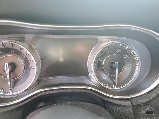 Photo 9 from auction – 2018 CHRYSLER 300 TOURIN with VIN 2C3CCARG4JH332051