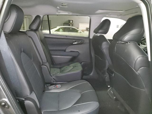 Photo 11 from auction – 2022 TOYOTA HIGHLANDER with VIN 5TDGZRAH1NS541382