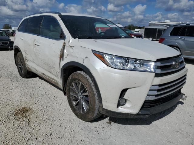 Photo 4 from auction – 2017 TOYOTA HIGHLANDER with VIN 5TDJZRFH2HS455176