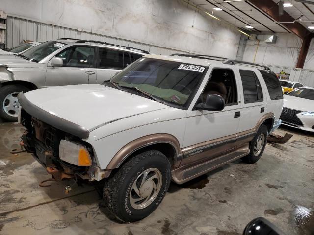 CHEVROLET BLAZER 1996 with VIN 1GNDT13W1T2240382 - Photo from auction