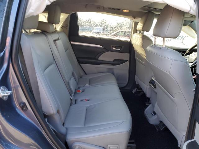 Photo 11 from auction – 2019 TOYOTA HIGHLANDER with VIN 5TDJGRFHXKS055430