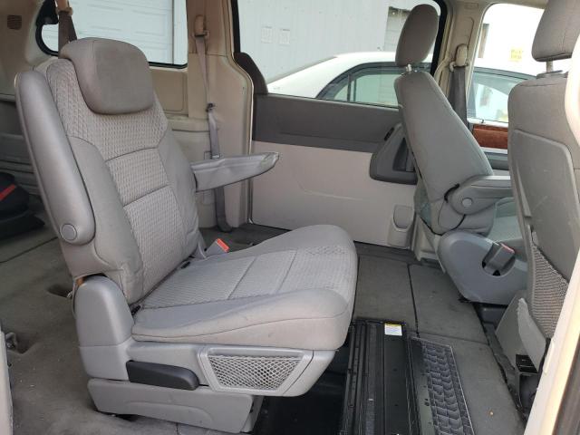 Photo 11 from auction – 2009 CHRYSLER TOWN & COU with VIN 2A8HR54109R504102