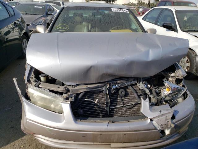 Photo 5 from auction – 2000 TOYOTA CAMRY LE with VIN 4T1BF28K0YU943370