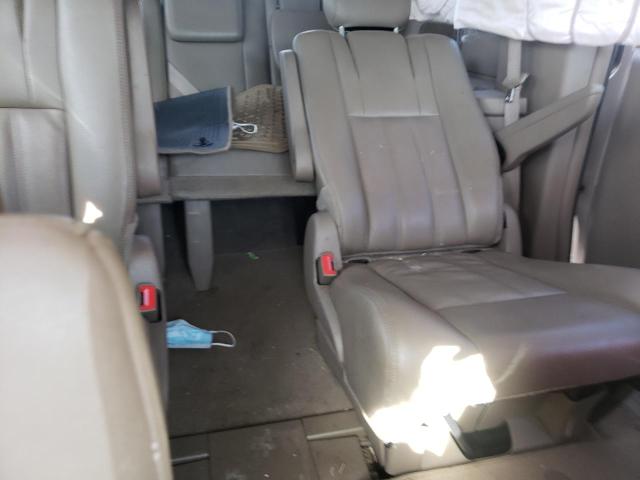 Photo 10 from auction – 2014 CHRYSLER TOWN & COU with VIN 2C4RC1BG2ER325535