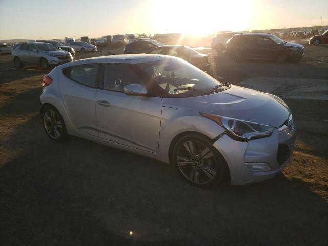 Zdjęcie 4 z aukcji – 2016 HYUNDAI VELOSTER z VIN KMHTC6AD3GU259220