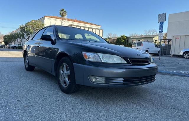 LEXUS ES 300 1998 with VIN JT8BF28G8W5032161 - Photo from auction