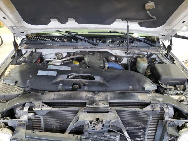 Photo 11 from auction – 2002 CHEVROLET SILVERADO with VIN 1GCHC23172F122753