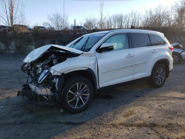 TOYOTA HIGHLANDER 2019 with VIN 5TDJZRFHXKS590820 - Photo from auction