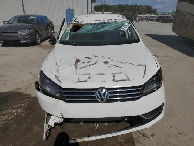 Photo 5 from auction – 2015 VOLKSWAGEN PASSAT S with VIN 1VWAS7A34FC046368