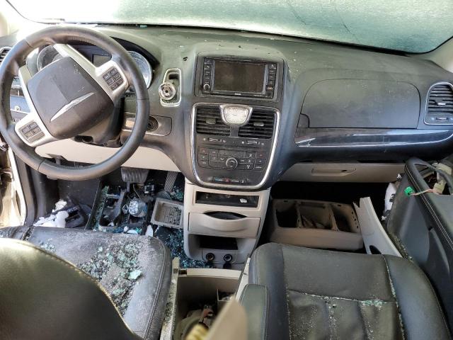 Photo 8 from auction – 2014 CHRYSLER TOWN & COU with VIN 2C4RC1BGXER158356