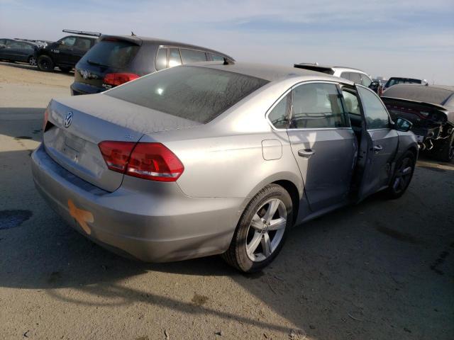 Photo 3 from auction – 2013 VOLKSWAGEN PASSAT SE with VIN 1VWBP7A37DC090853