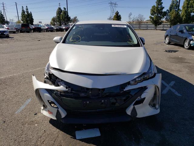 Photo 5 from auction – 2017 TOYOTA PRIUS PRIM with VIN JTDKARFP0H3046971