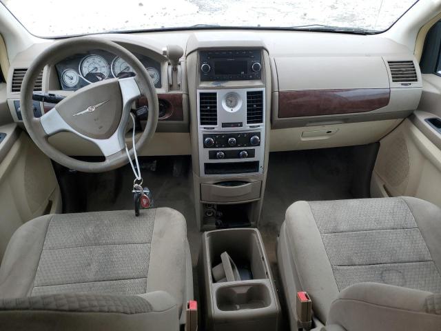 Photo 8 from auction – 2010 CHRYSLER TOWN & COU with VIN 2A4RR2D12AR422980