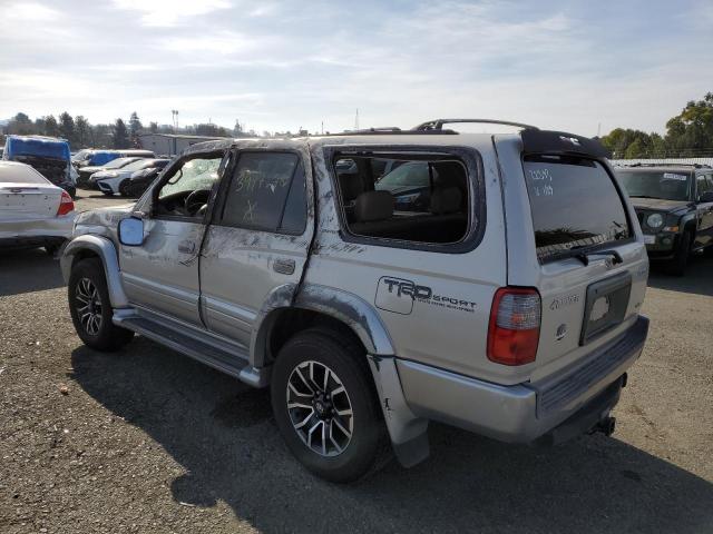 Photo 2 from auction – 2000 TOYOTA 4RUNNER LI with VIN JT3GN87R1Y0173545