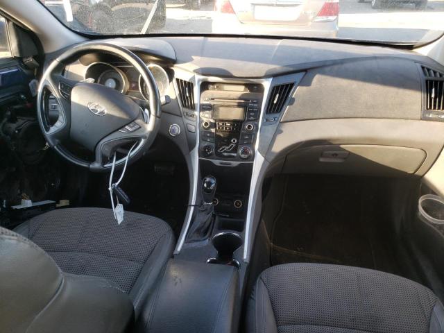 Photo 8 from auction – 2012 HYUNDAI SONATA SE with VIN 5NPEC4AC0CH389212