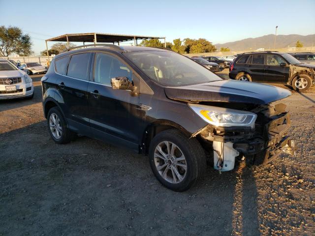 Photo 4 from auction – 2017 FORD ESCAPE SE with VIN 1FMCU9GD1HUA56687