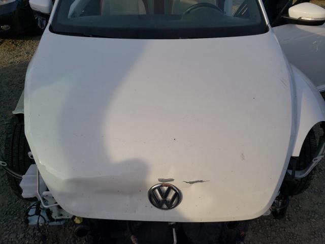 Photo 11 from auction – 2016 VOLKSWAGEN BEETLE 1.8 with VIN 3VWF17AT1GM633345