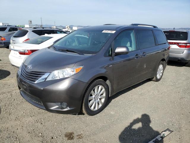 TOYOTA SIENNA LE 2017 with VIN 5TDJZ3DC5HS171979 - Photo from auction