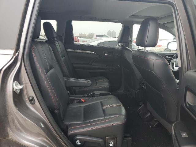 Photo 11 from auction – 2019 TOYOTA HIGHLANDER with VIN 5TDKZRFH7KS349771