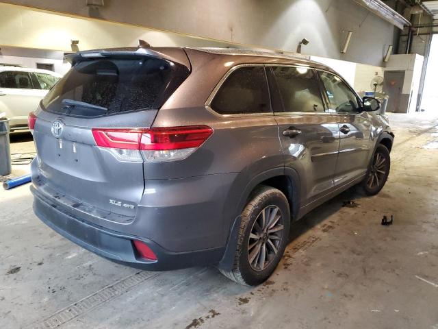 Photo 3 from auction – 2018 TOYOTA HIGHLANDER with VIN 5TDJZRFH3JS825377