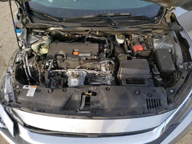 Photo 11 from auction – 2018 HONDA CIVIC LX with VIN 19XFC2F53JE209791