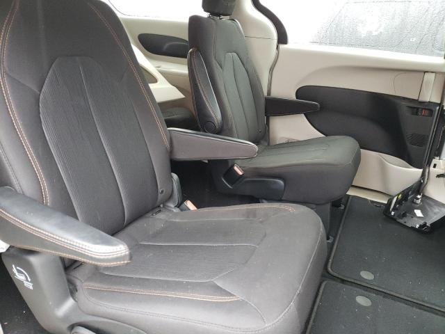 Photo 11 from auction – 2017 CHRYSLER PACIFICA T with VIN 2C4RC1DG9HR519027