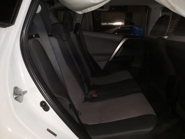 Photo 10 from auction – 2013 TOYOTA RAV4 LE with VIN JTMBFREV8D5027696