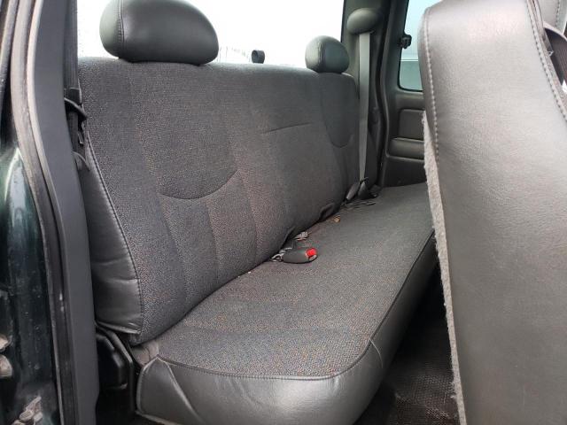 Photo 10 from auction – 2004 CHEVROLET SILVERADO with VIN 2GCEK19V641404225