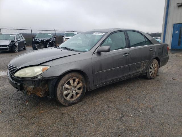 TOYOTA CAMRY LE 2005 with VIN 4T1BF30K35U598753 - Photo from auction