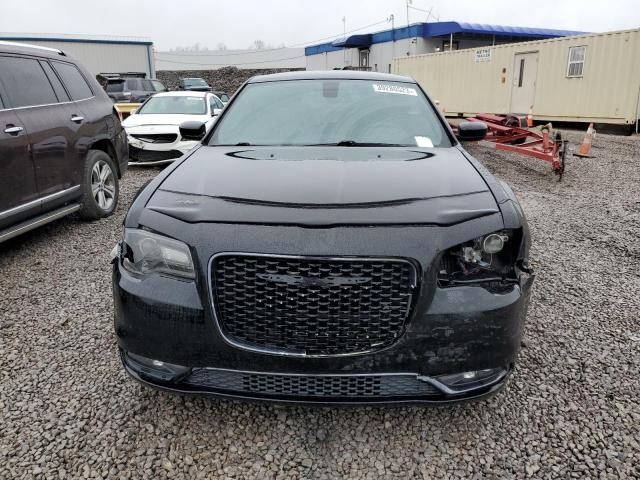 Photo 5 from auction – 2017 CHRYSLER 300 S with VIN 2C3CCABG2HH552177
