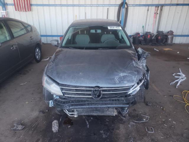 Photo 5 from auction – 2017 VOLKSWAGEN JETTA S with VIN 3VW2B7AJ3HM281526