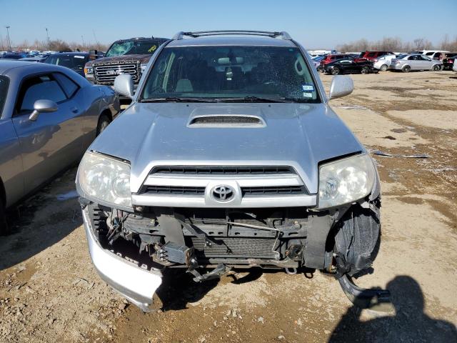 Photo 5 from auction – 2004 TOYOTA 4RUNNER SR with VIN JTEZU14R740043052