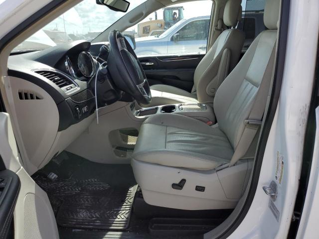 Photo 7 from auction – 2016 CHRYSLER TOWN & COU with VIN 2C4RC1CG1GR232622