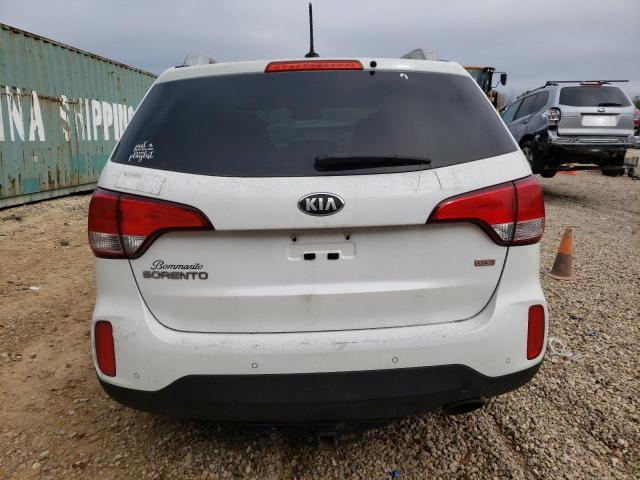 Photo 6 from auction – 2015 KIA SORENTO EX with VIN 5XYKU4A75FG572684
