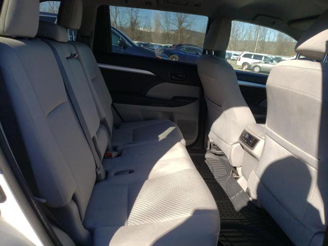 Photo 11 from auction – 2016 TOYOTA HIGHLANDER with VIN 5TDBKRFH2GS330878