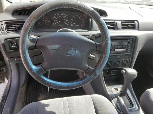 Photo 8 from auction – 2001 TOYOTA CAMRY with VIN JT2BG22K310582961