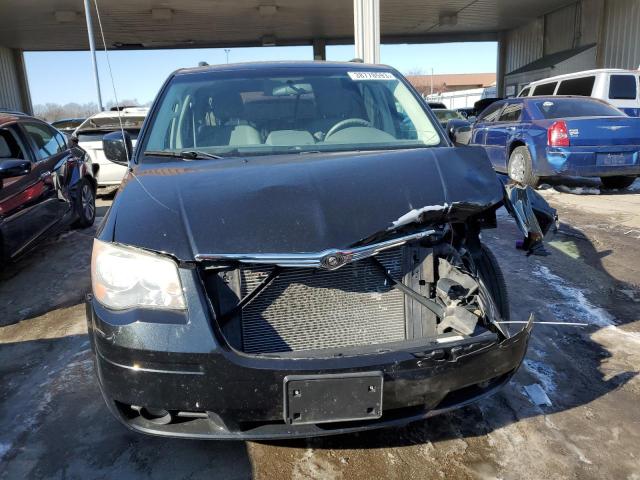 Photo 5 from auction – 2010 CHRYSLER TOWN & COU with VIN 2A4RR5D19AR448803