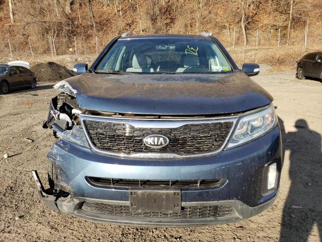 Photo 5 from auction – 2015 KIA SORENTO LX with VIN 5XYKTCA69FG606985