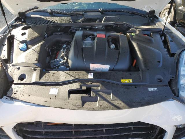 Photo 12 from auction – 2016 PORSCHE CAYENNE SE with VIN WP1AE2A21GLA64833