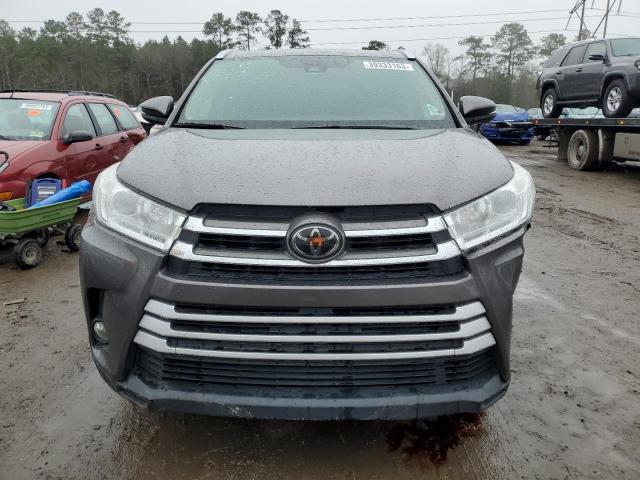 Photo 5 from auction – 2017 TOYOTA HIGHLANDER with VIN 5TDKZRFH1HS525674