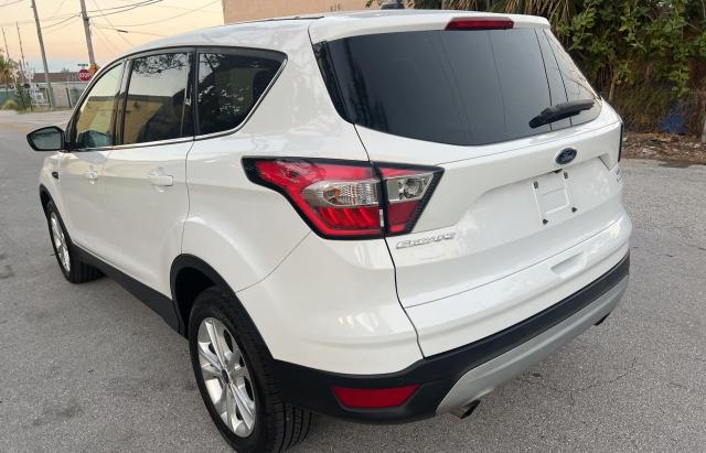 Photo 3 from auction – 2017 FORD ESCAPE SE with VIN 1FMCU0GD8HUC99554