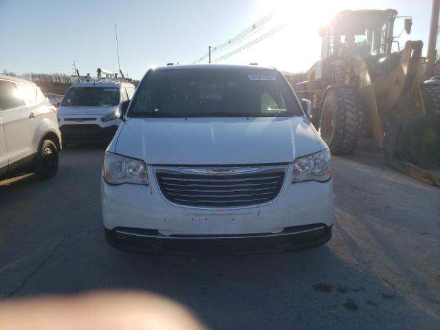 Photo 5 from auction – 2015 CHRYSLER TOWN & COU with VIN 2C4RC1BG5FR752709