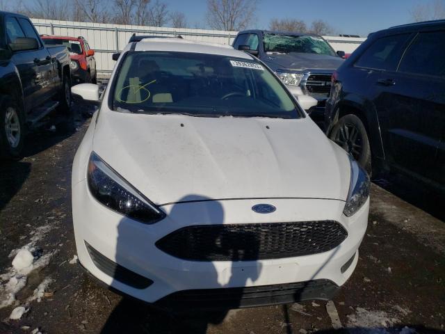 Foto 5 de la subasta – 2017 FORD FOCUS SE con VIN 1FADP3K23HL247784